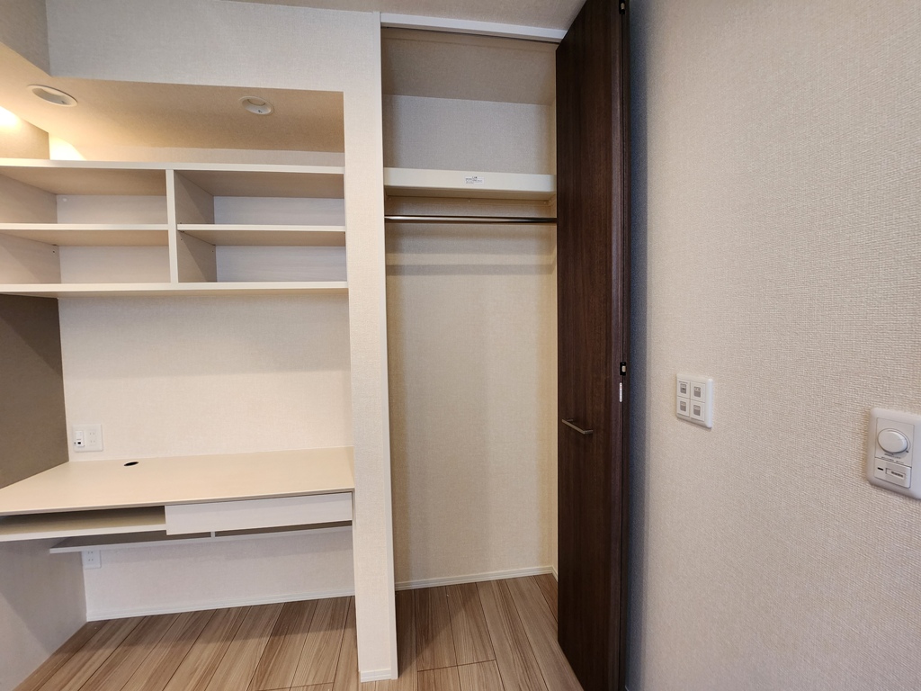 D-room sunriseのクローゼット収納