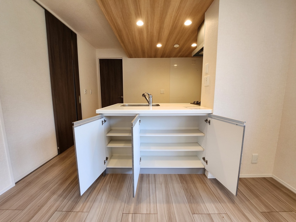 D-room sunriseの食器棚