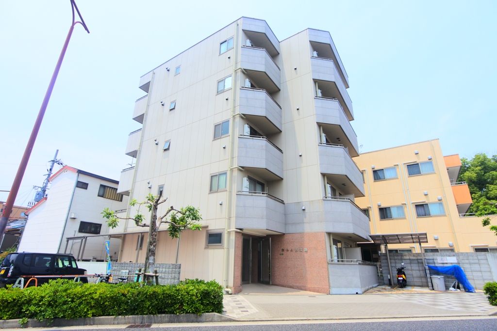 カルム西淡路の外観