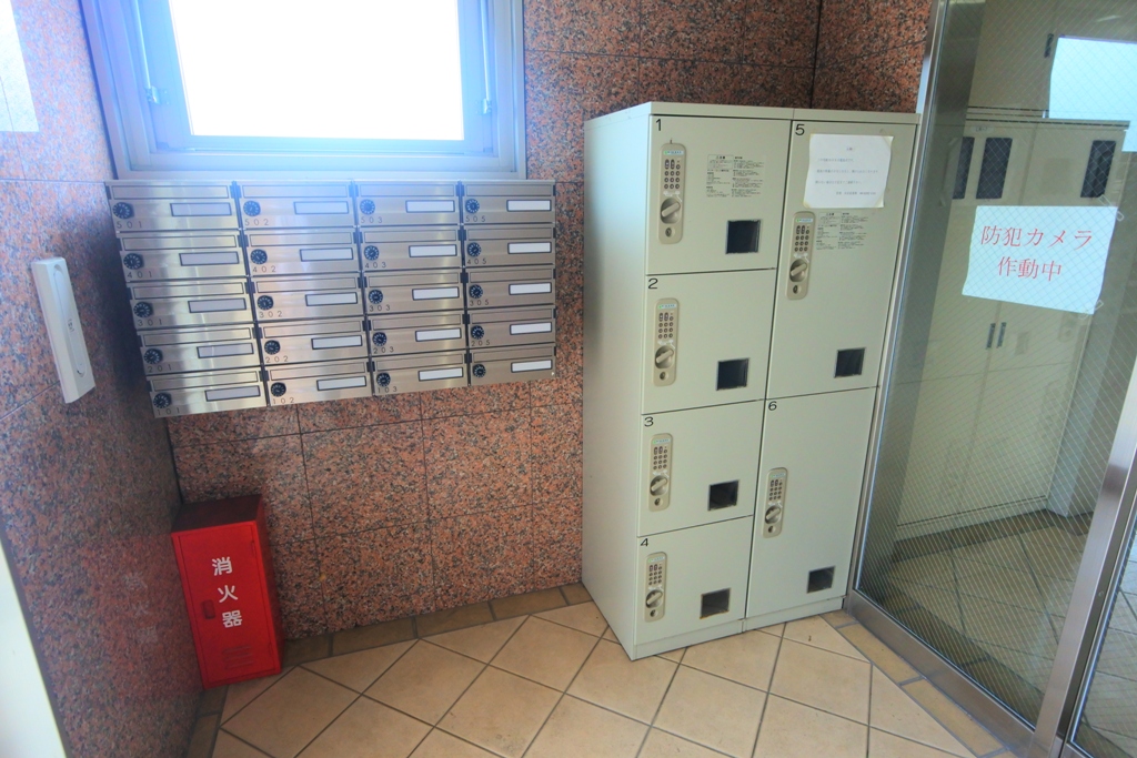 カルム西淡路の集合ポストと宅配ボックス