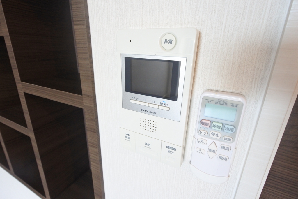 Gate Court HigashimikuniのTVモニターインターホン