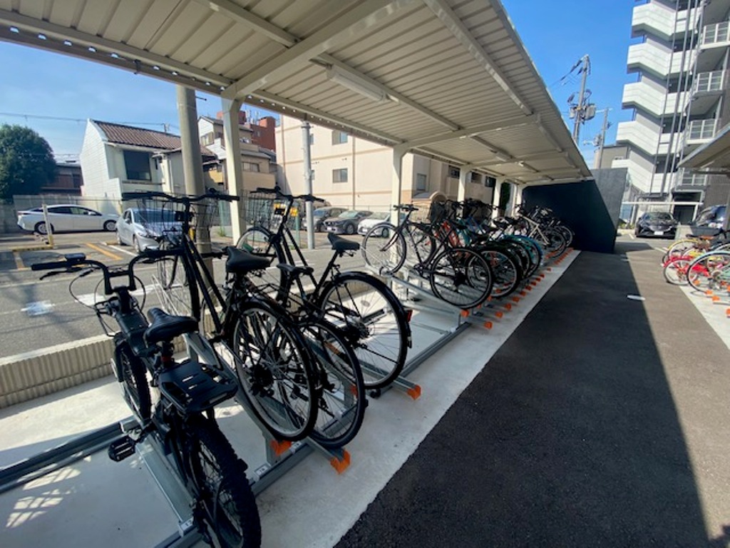 大阪府大阪市西淀川区歌島1丁目,プレサンス塚本アクミリオンの屋根付き駐輪場